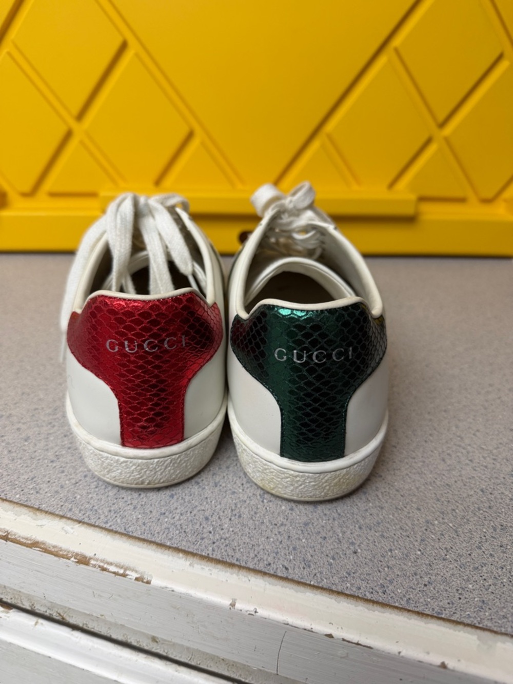 Gucci White Leather Sneakers with Red and Green Web and Gold Bee Embroidery - Picture 2 of 4